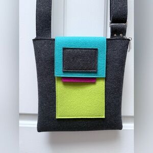 💯 Wool felt crossbody bag